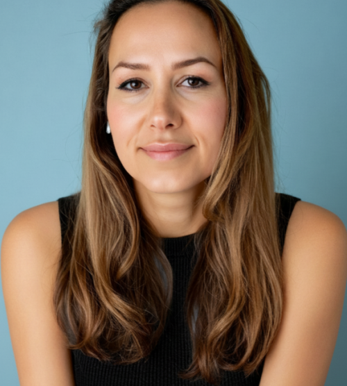 Roxy-new-picture-scaled-rh15e3a9nhf9fdofa6zdvjzch3dn7w0iqcj63aw3qc (1)